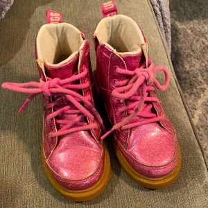 Ugg Zip up kids boots Pink Glitter size 11